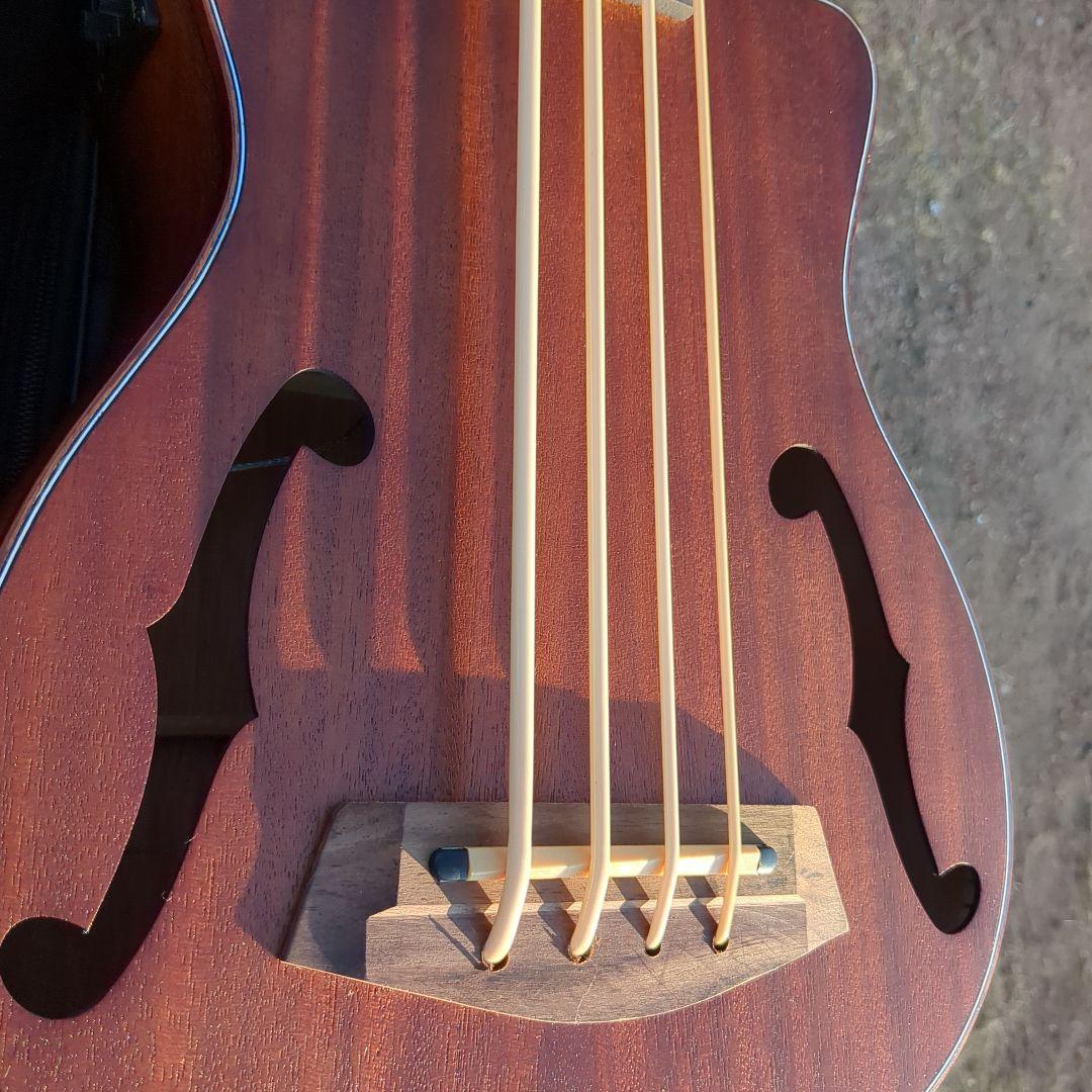 sai koro ya さま専用ウクレレアコースティックベース 4弦 ケース付