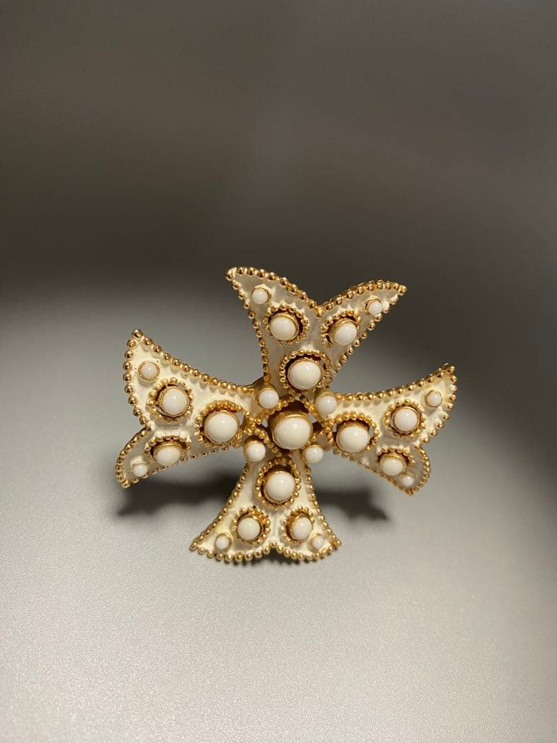 lotuscloud 2449⭐️TRIFARI トリファリ ブローチ ビンテージ