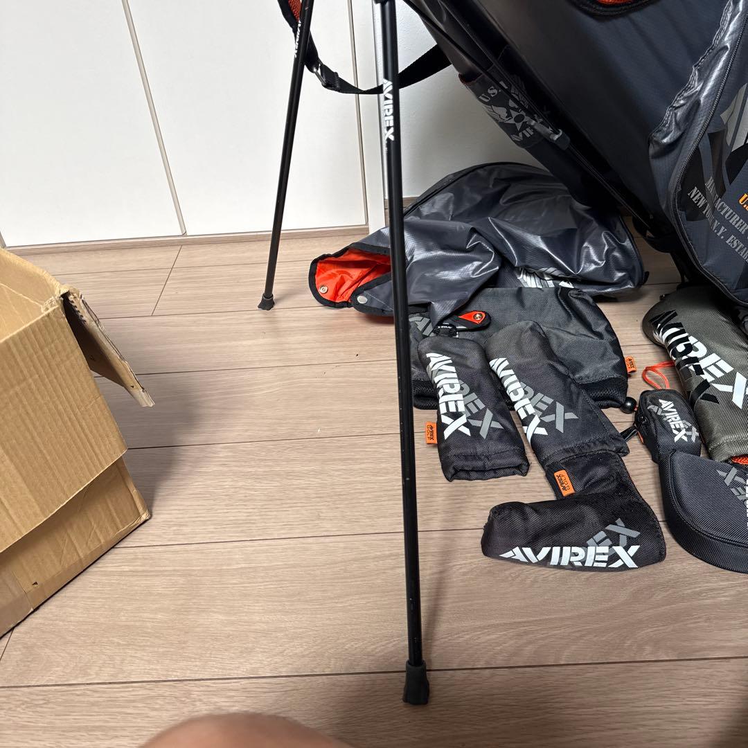 AVIREX ゴルフバッグ・キャディバッグ　ヘッドカバー付き