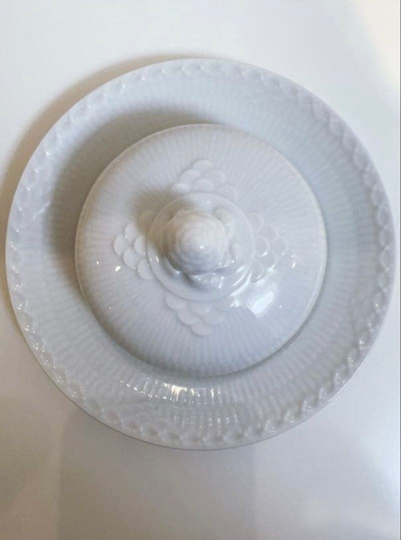 貴重◼️ロイヤルコペンハーゲン ホワイトフルーテッド バターボックス