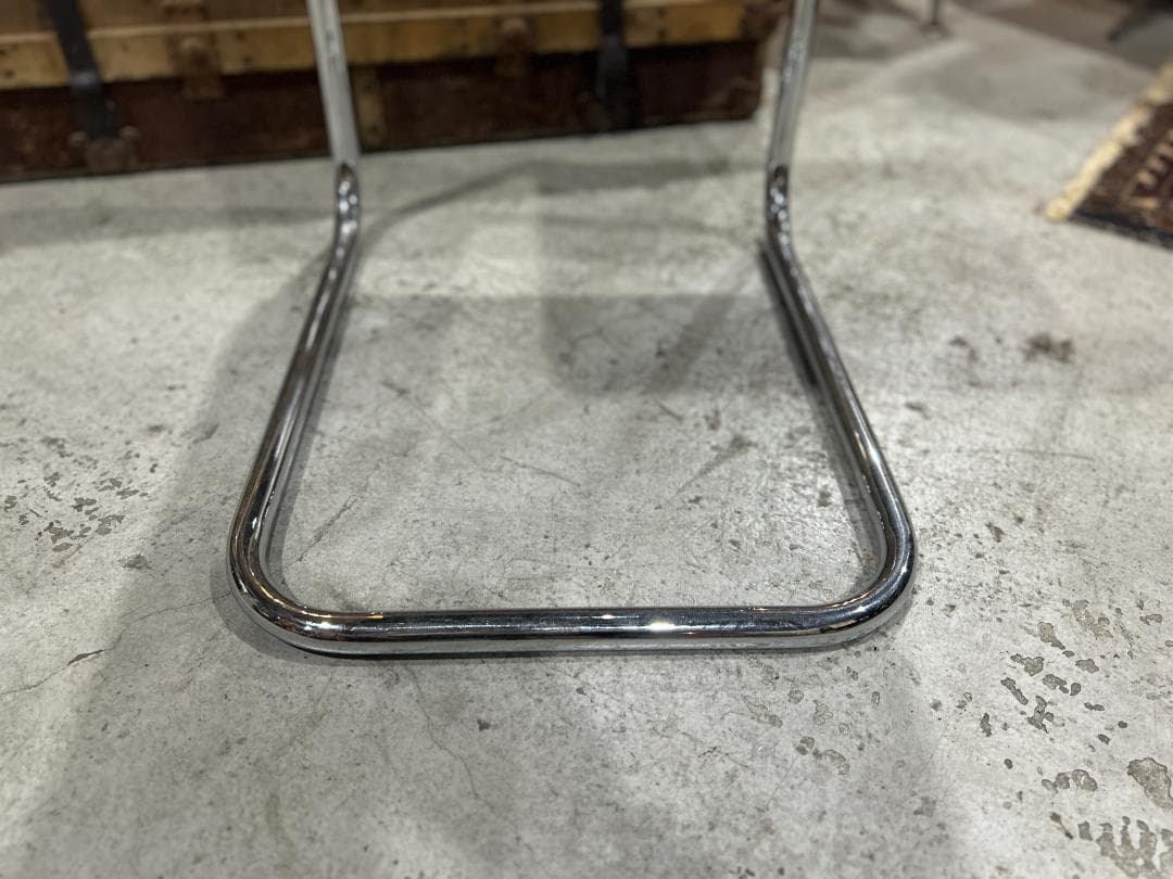 【美品】ダイニングチェア①　キャンチレバー　籠 ラタン　黒　ブラック