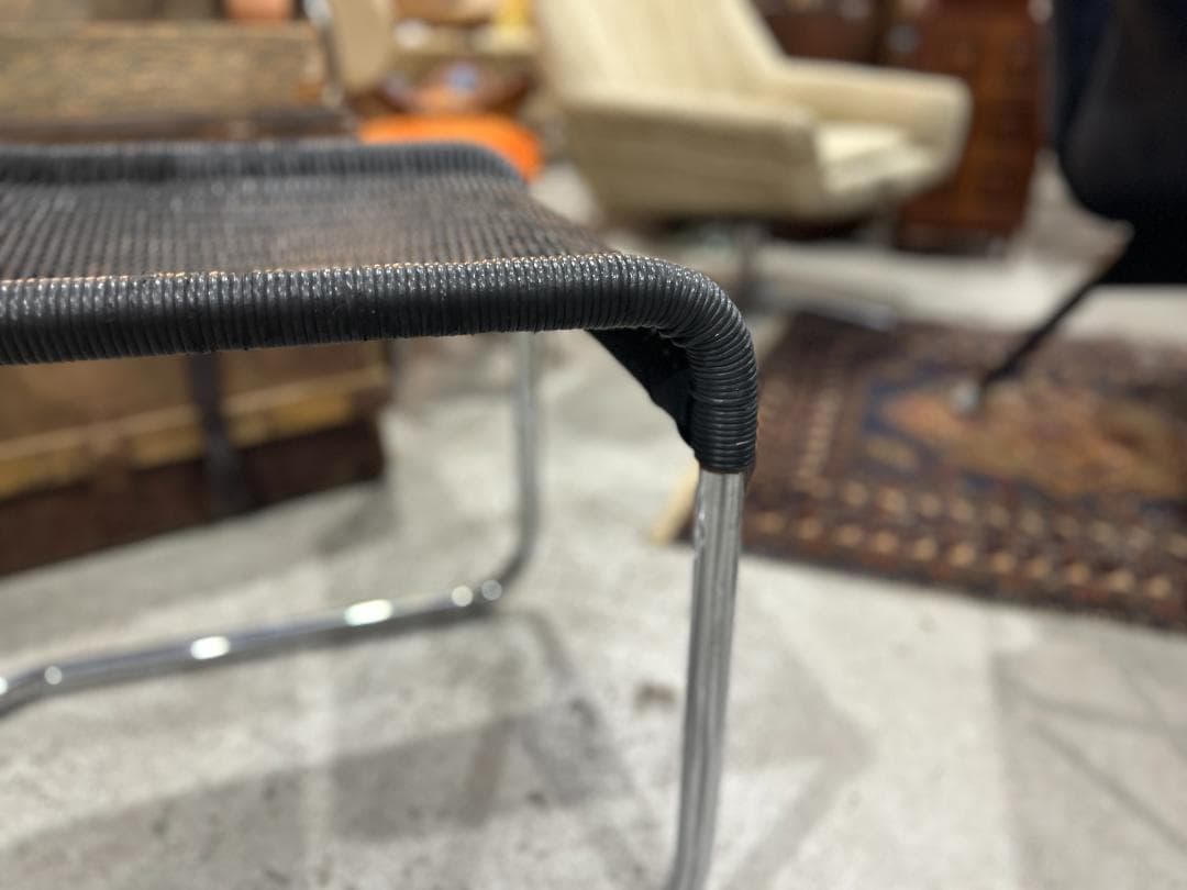 【美品】ダイニングチェア①　キャンチレバー　籠 ラタン　黒　ブラック