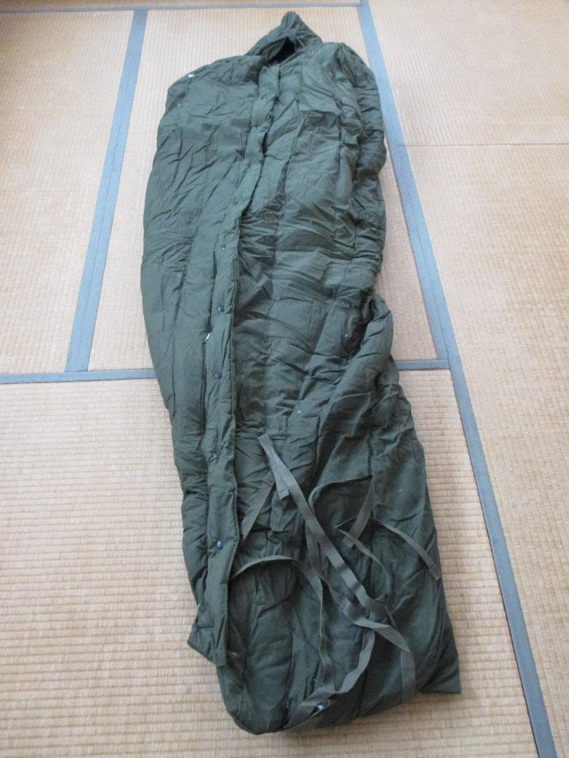 未使用　米軍実物　冬用　極寒地用　寝袋　スリーピングバッグ　シュラフ　寒冷地