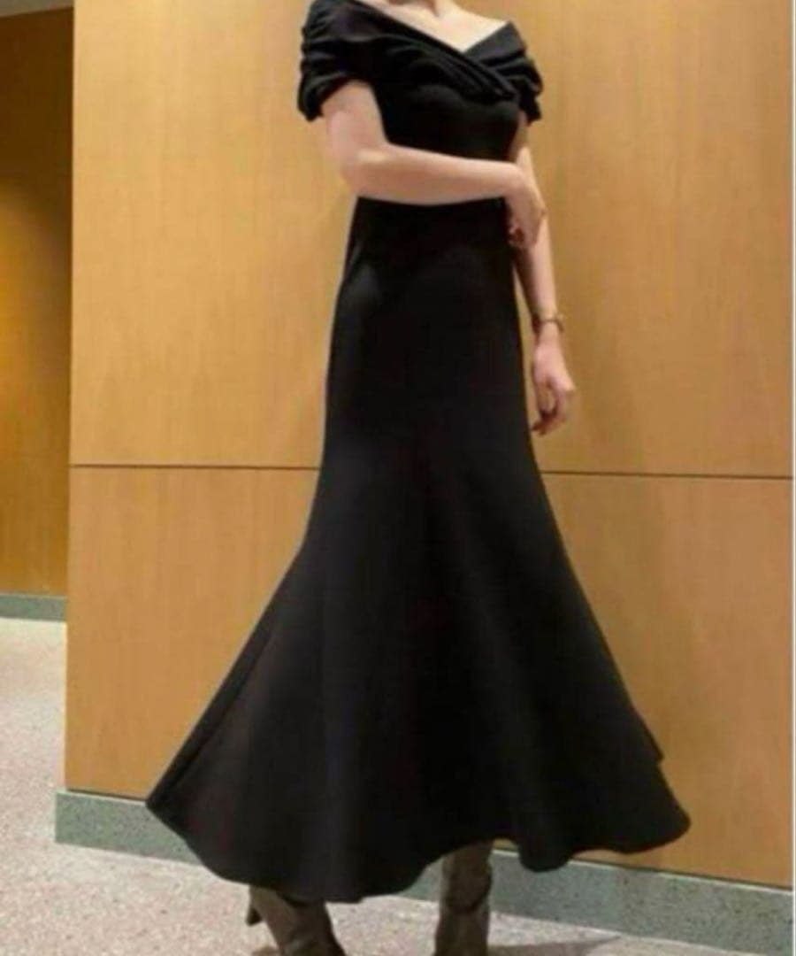 snidel カットタイトドレス