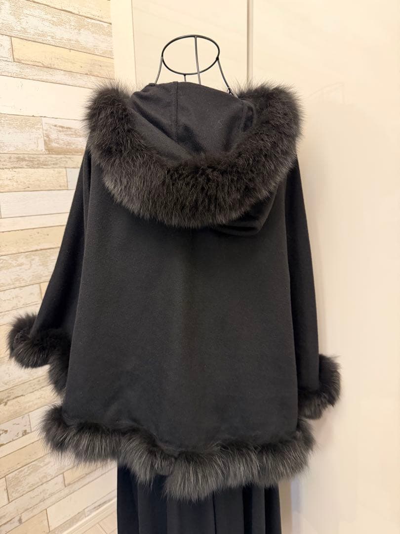 極美品　SAGA FURS ケープカシミヤ100ブルーフォックス上位グレード