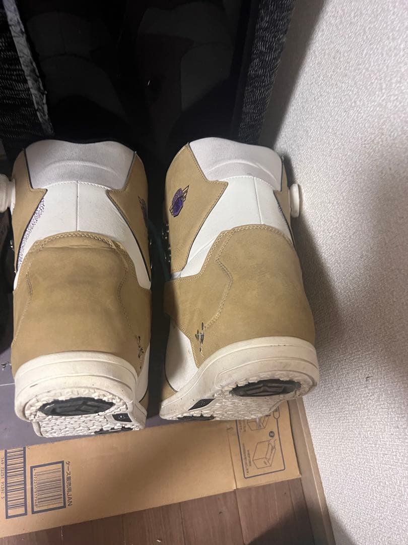 DEELUXE スノーボードブーツ ホワイト/ベージュ/