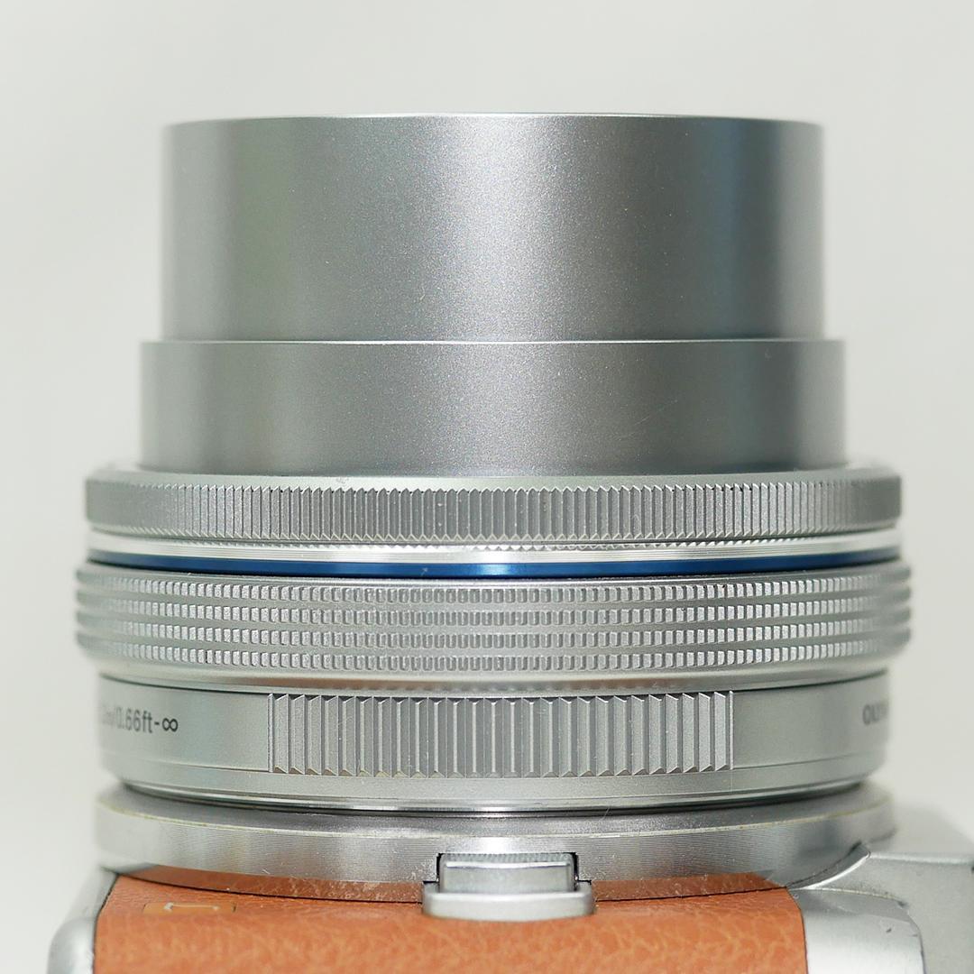 オリンパス 電動パンケーキレンズ M.ZUIKO 14-42mm シルバー