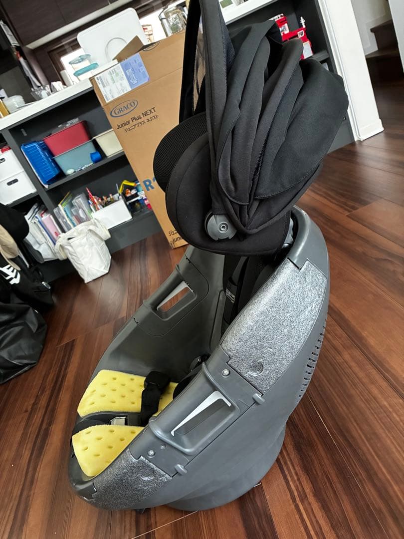 コンビ　THE S ザエス　ISOFIX ⭐️キャップ付