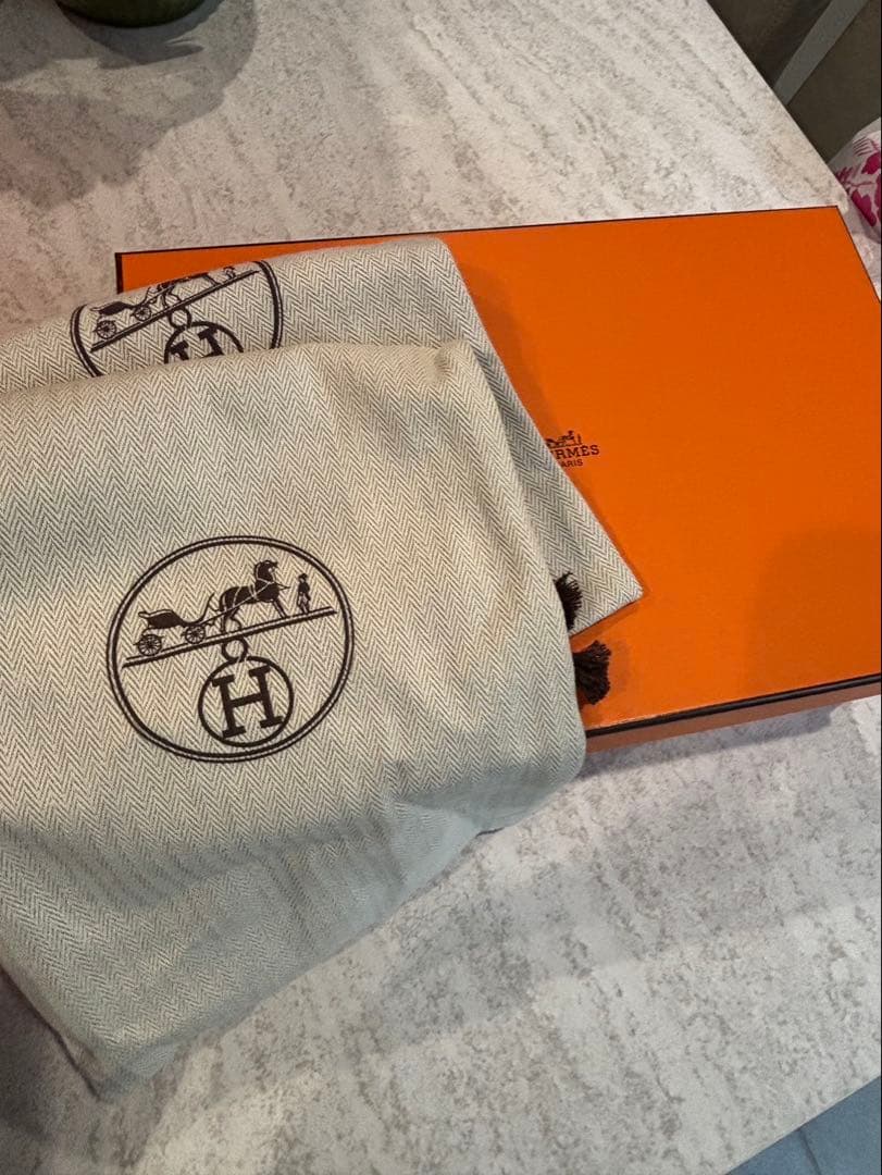 エルメス エリゼ レザー H金具 フリンジ パンプス ホワイト