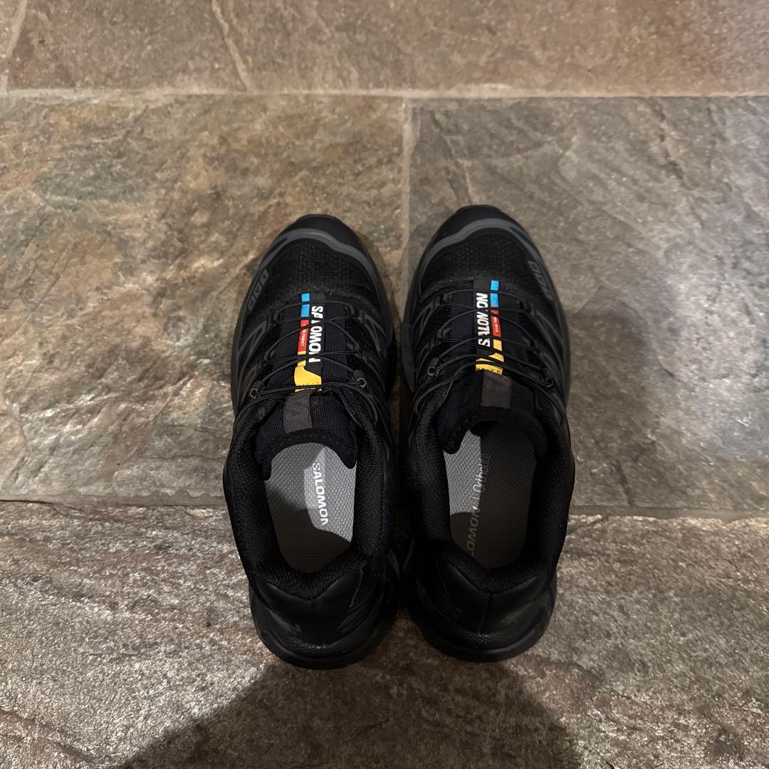 サロモン　スニーカー　23.5cm