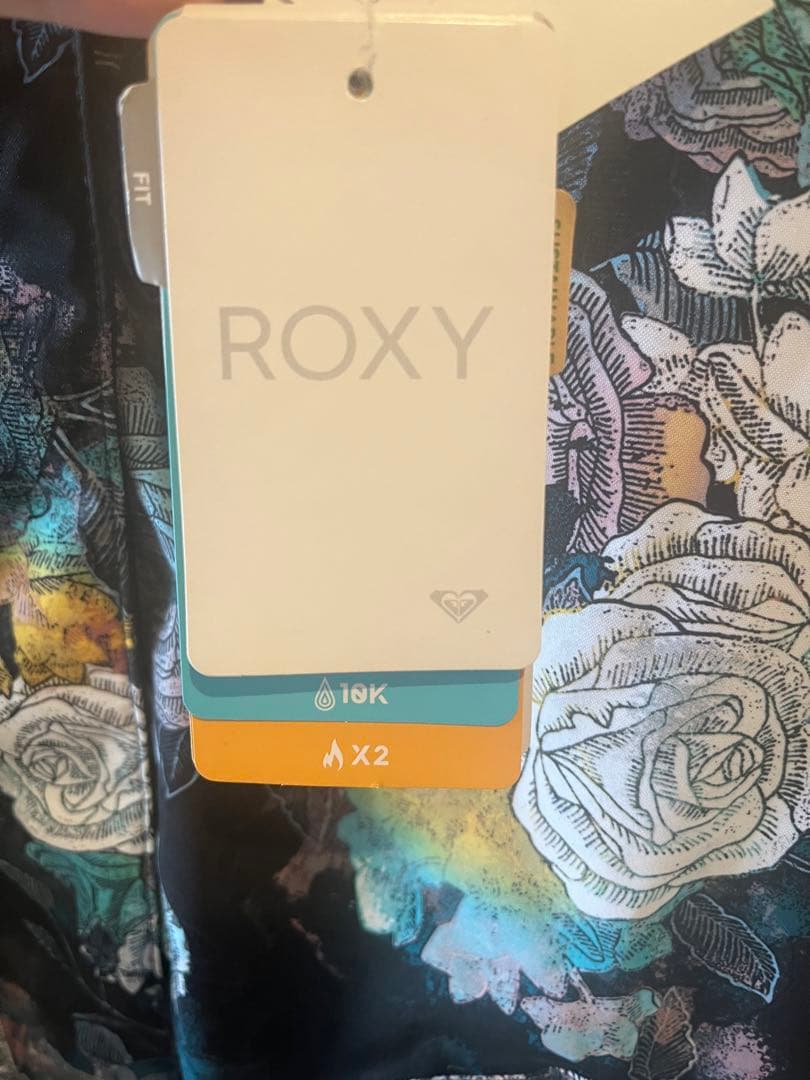 o*3様 【未使用品】ROXY スノーボードウェア　スキーウェア上のみ　ウエアー