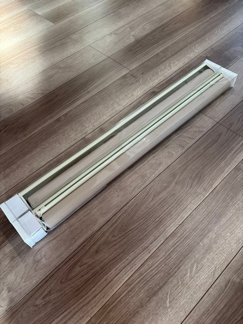 ロールスクリーン　非遮光　87×240