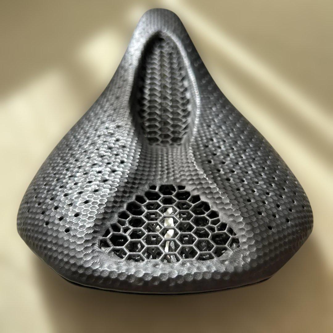 【相当美品】スペシャライズド POWER MIRROR 143　サドル