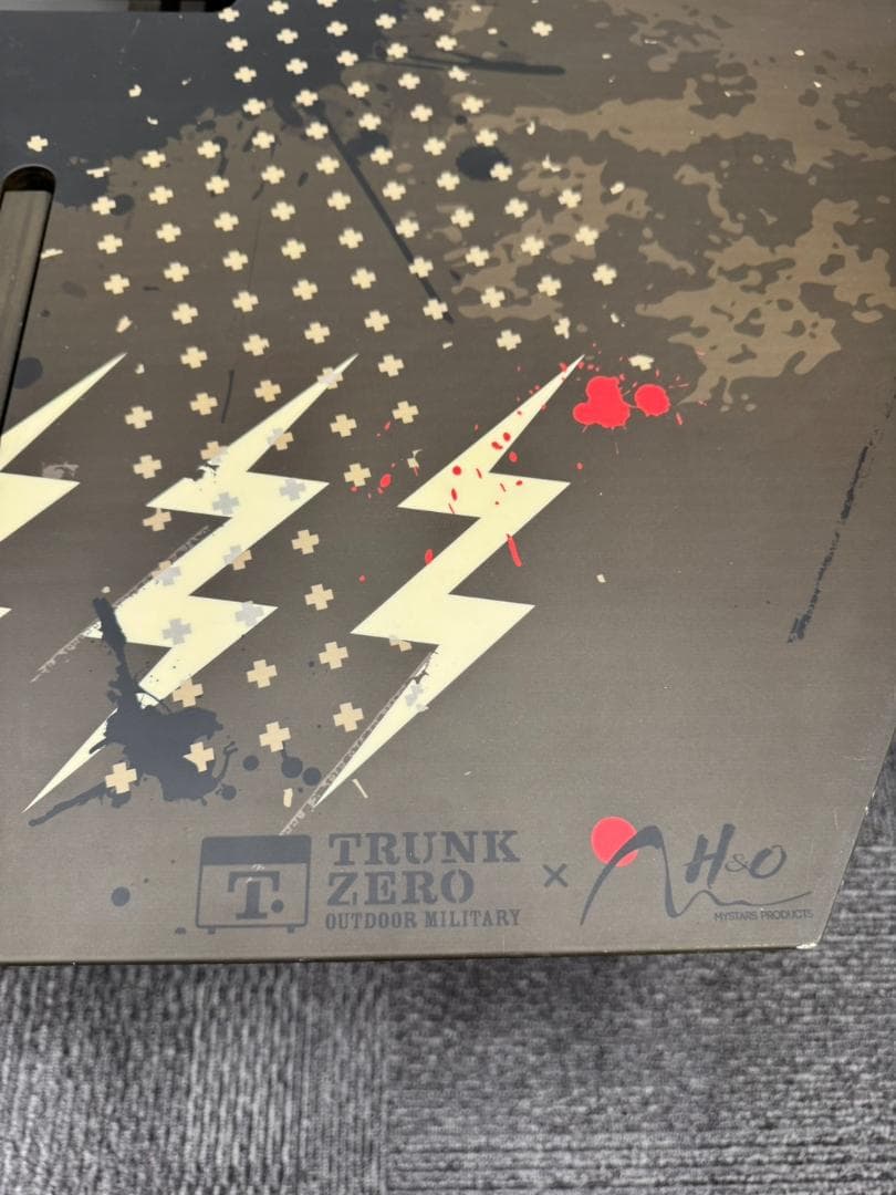 h&o THE ARTH サメ子 テーブル TRUNKZERO