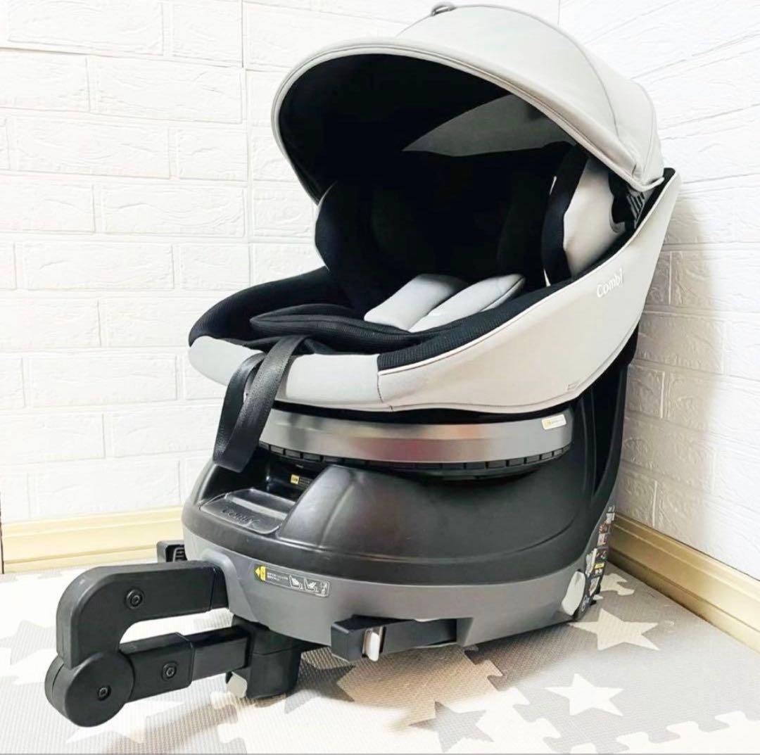 ✨ほぼ新品✨コンビチャイルドシート クルムーヴスマート Light isofix