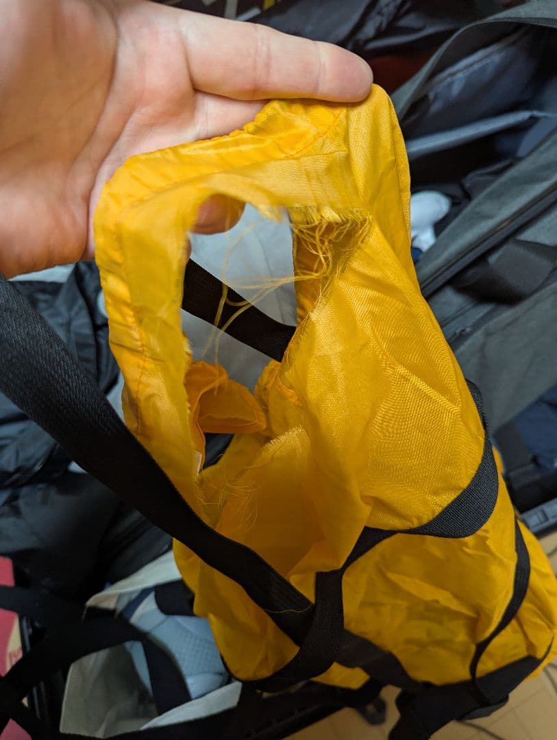 美品マムート寝袋AJUNGILAK IGLOO 3-seasons 195L