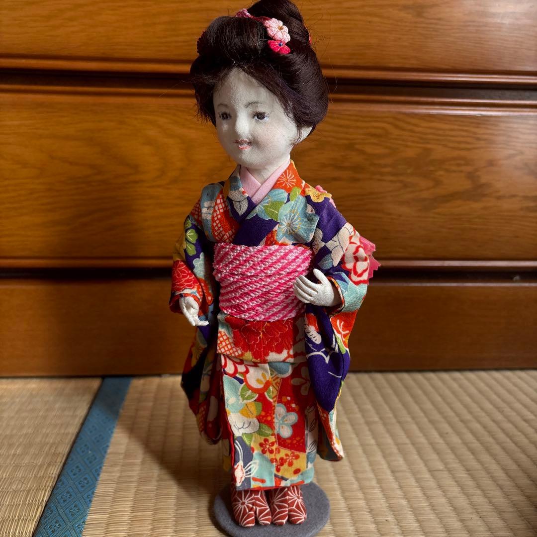 伝統的なすごく可愛いお人形