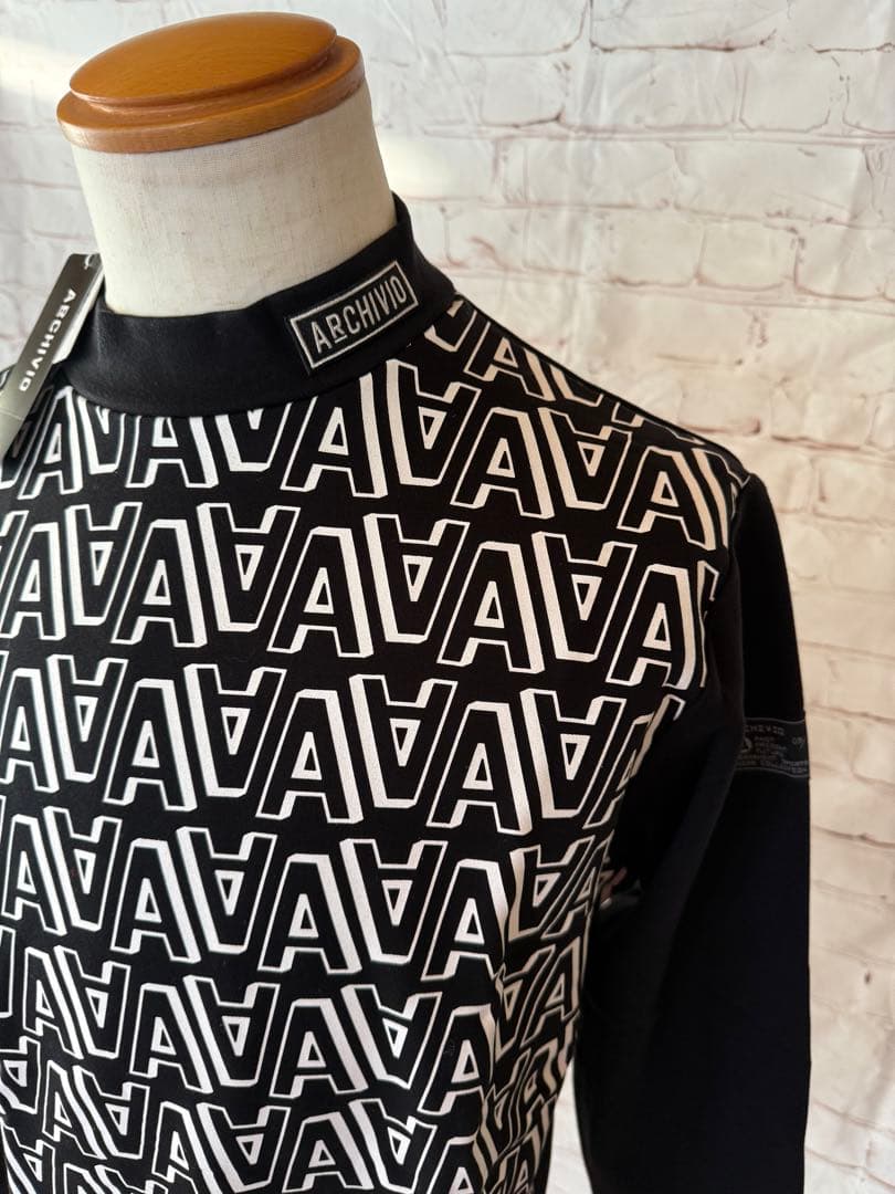 新品ARCHIVIO 長袖モックネック長袖シャツ ロゴパターン吸温発熱46