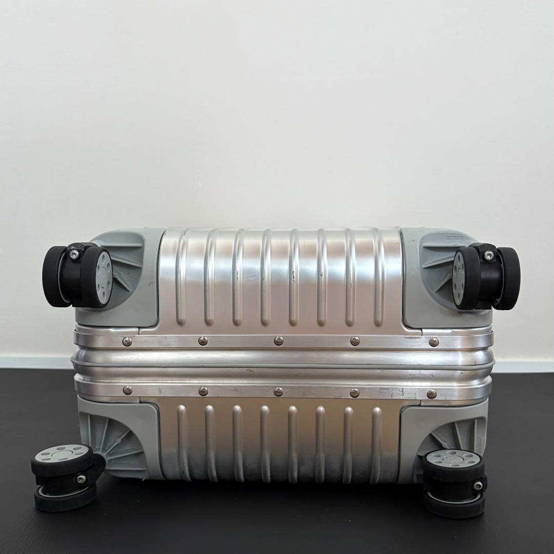 生涯保証・2023年製・美品　RIMOWA ORIGINAL CABIN 35L