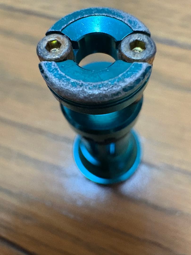 ダイワ 21 エメラルダス AIR LT-2500-DH リールスタンド付き