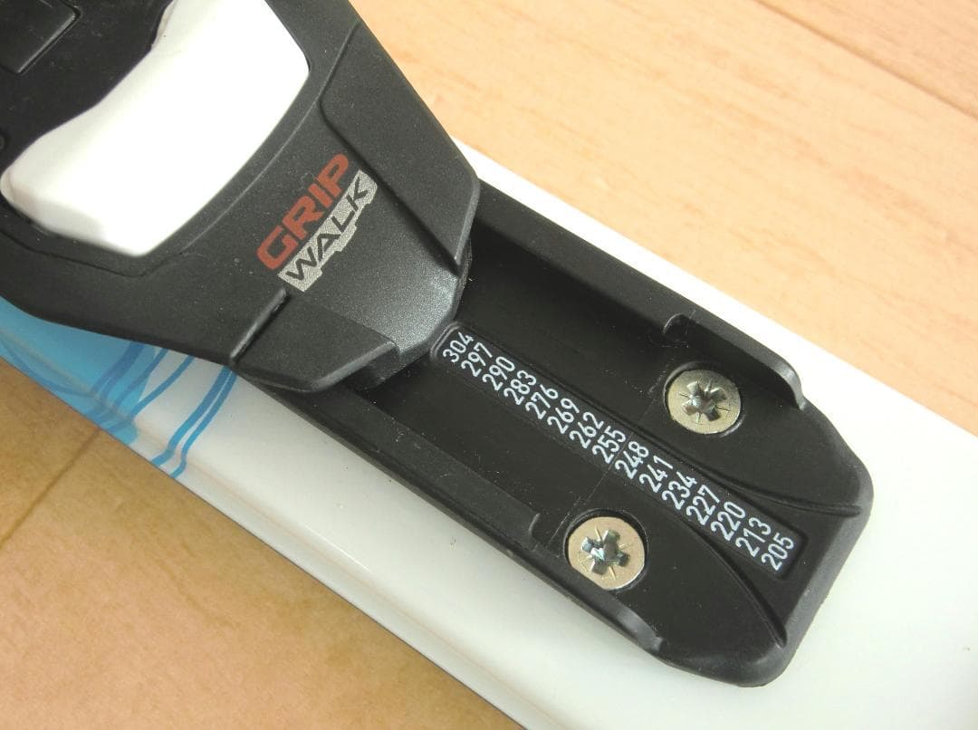 ■■1月限定■送料無料■ジュニア用スキーセット■板130靴23■WAX■女の子■