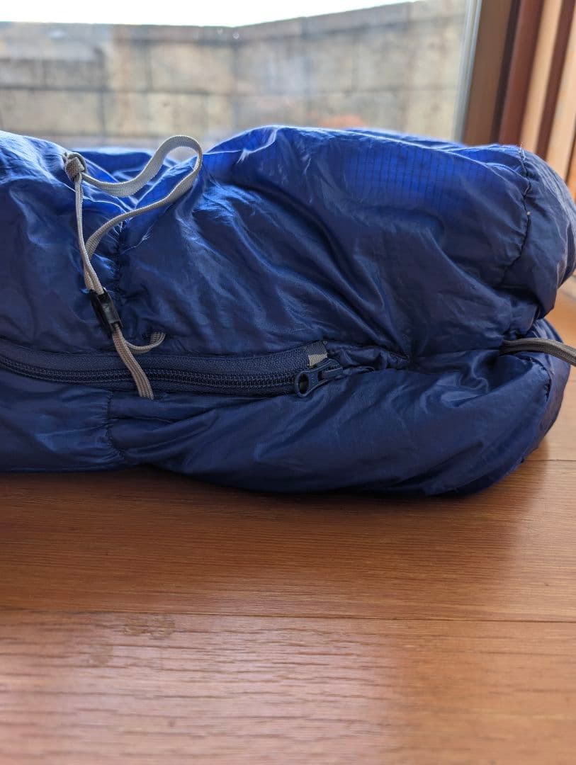 ✨本体美品　モンベル　ULスーパーストレッチダウンハガー#4　ダウンハガー