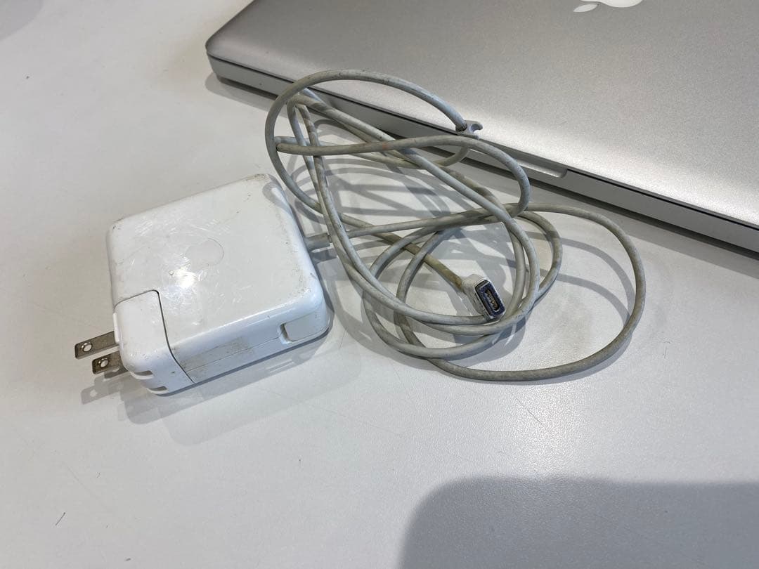 MacBook Pro Mid 2009 15インチ 8G バッテリー新品