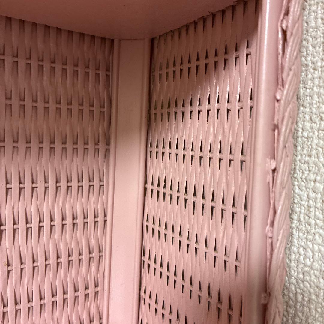 アメリカ　ビンテージ　パウダーピンク　ウィッカーシェルフ