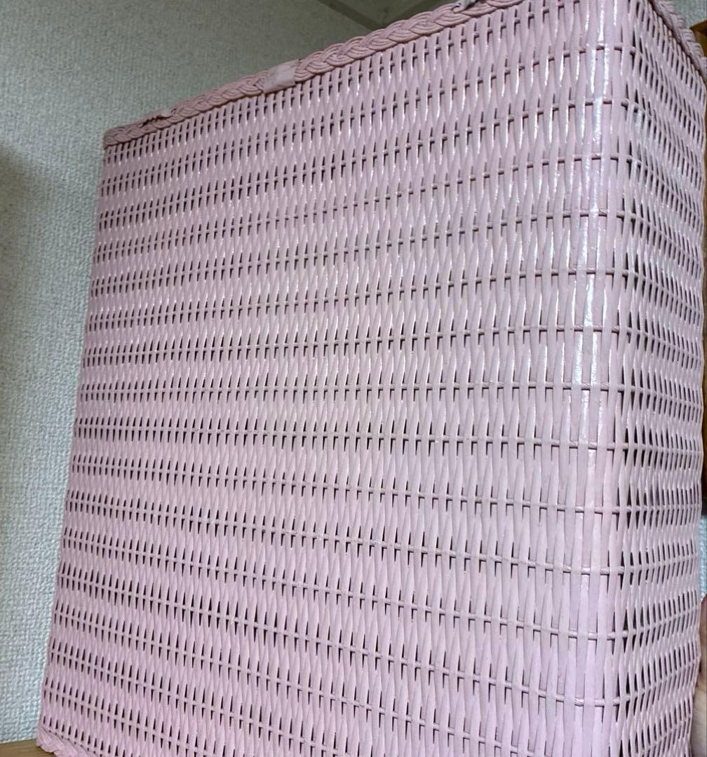 アメリカ　ビンテージ　パウダーピンク　ウィッカーシェルフ