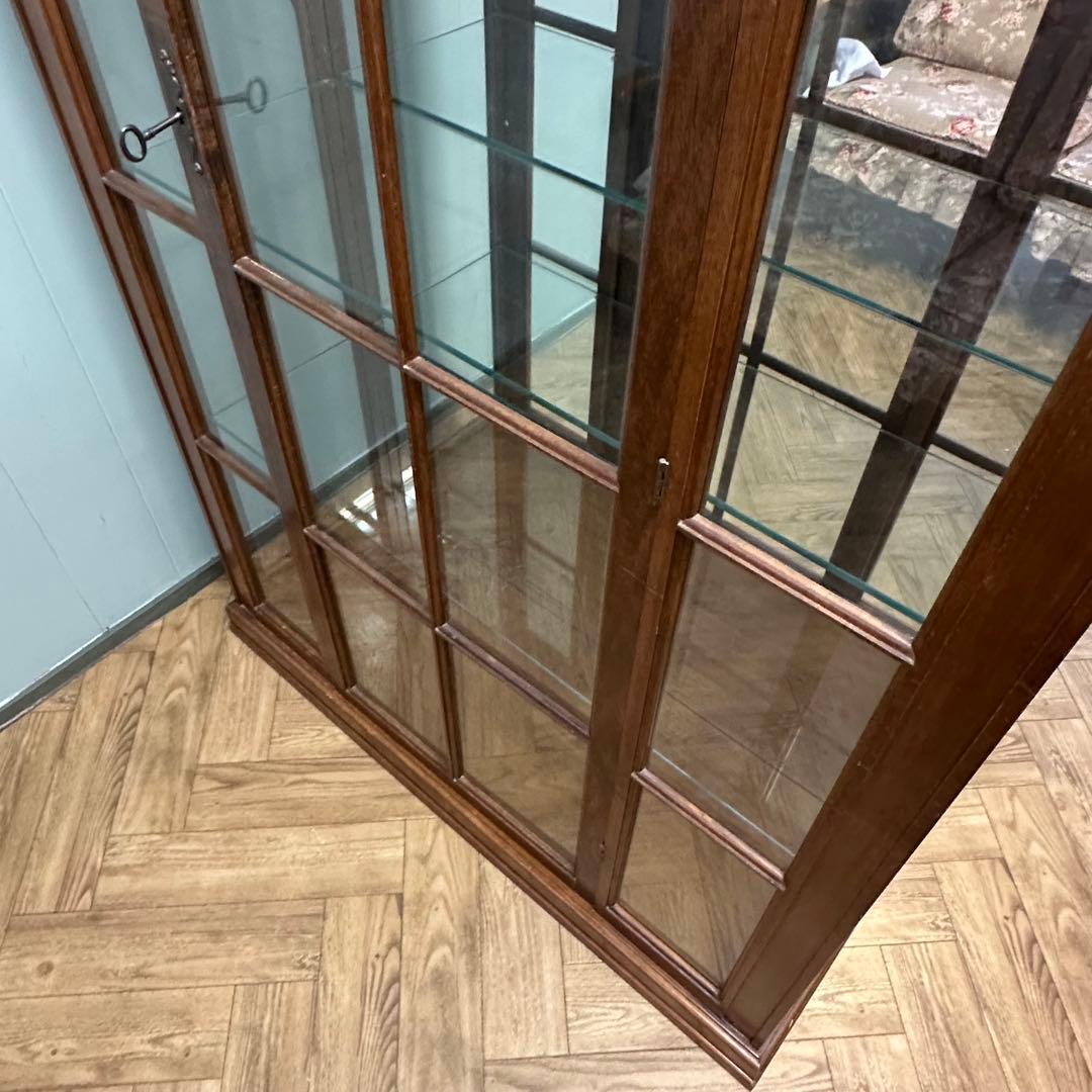 木製アーチ型　アンティーク　ガラスキャビネット