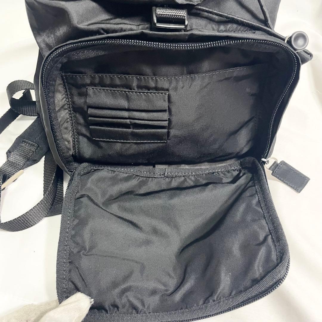プラダ 三角ロゴ 金具よ ナイロン ブラック リュック バックパック 大容量 黒