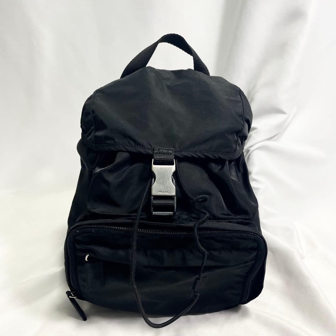 プラダ 三角ロゴ 金具よ ナイロン ブラック リュック バックパック 大容量 黒
