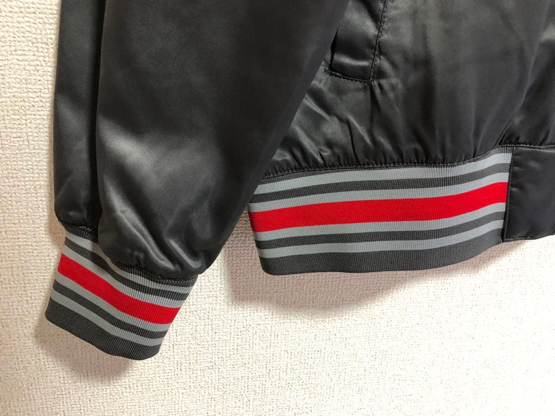 ひ*ん様 新品タグ付きNIKEナイキ サテンバーシティジャケット スタジャン　グ