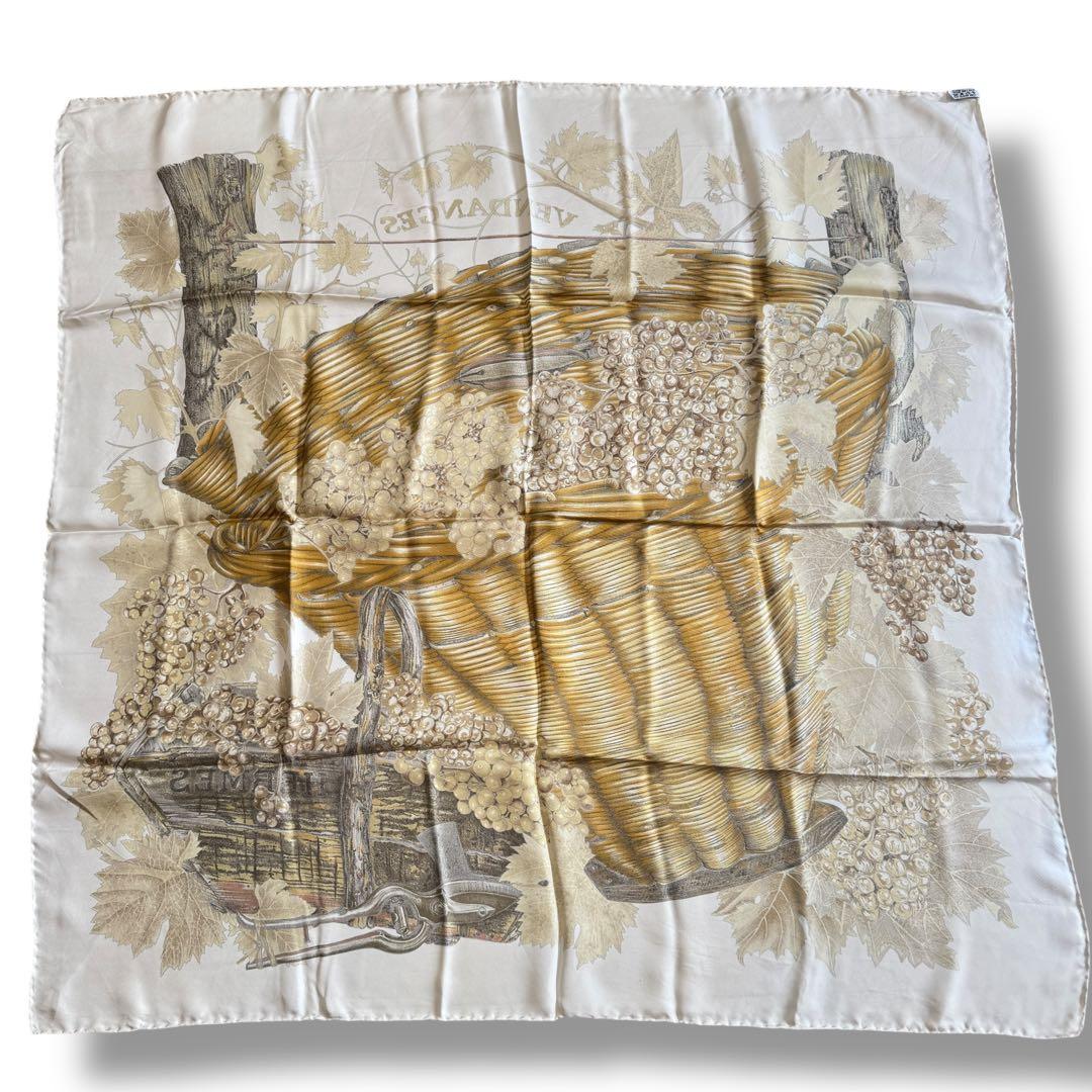 HERMES エルメス カレ90 ブドウの収穫 シルク スカーフ ゴールド