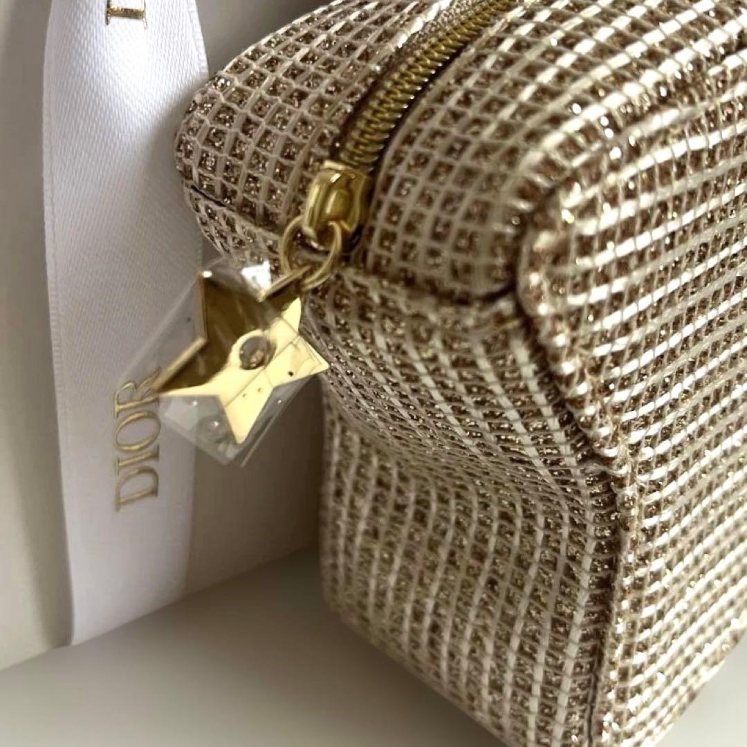 DIORノベルティポーチ 星形ポーチ 2025ホリデー限定 ホリデーオファー