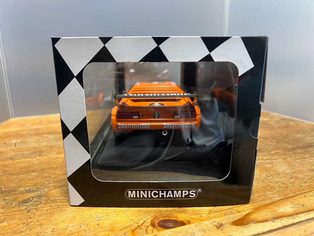 MINICHAMPS 1/18 BMW M1 DRT WUNSTORF 1982 - メルカリ