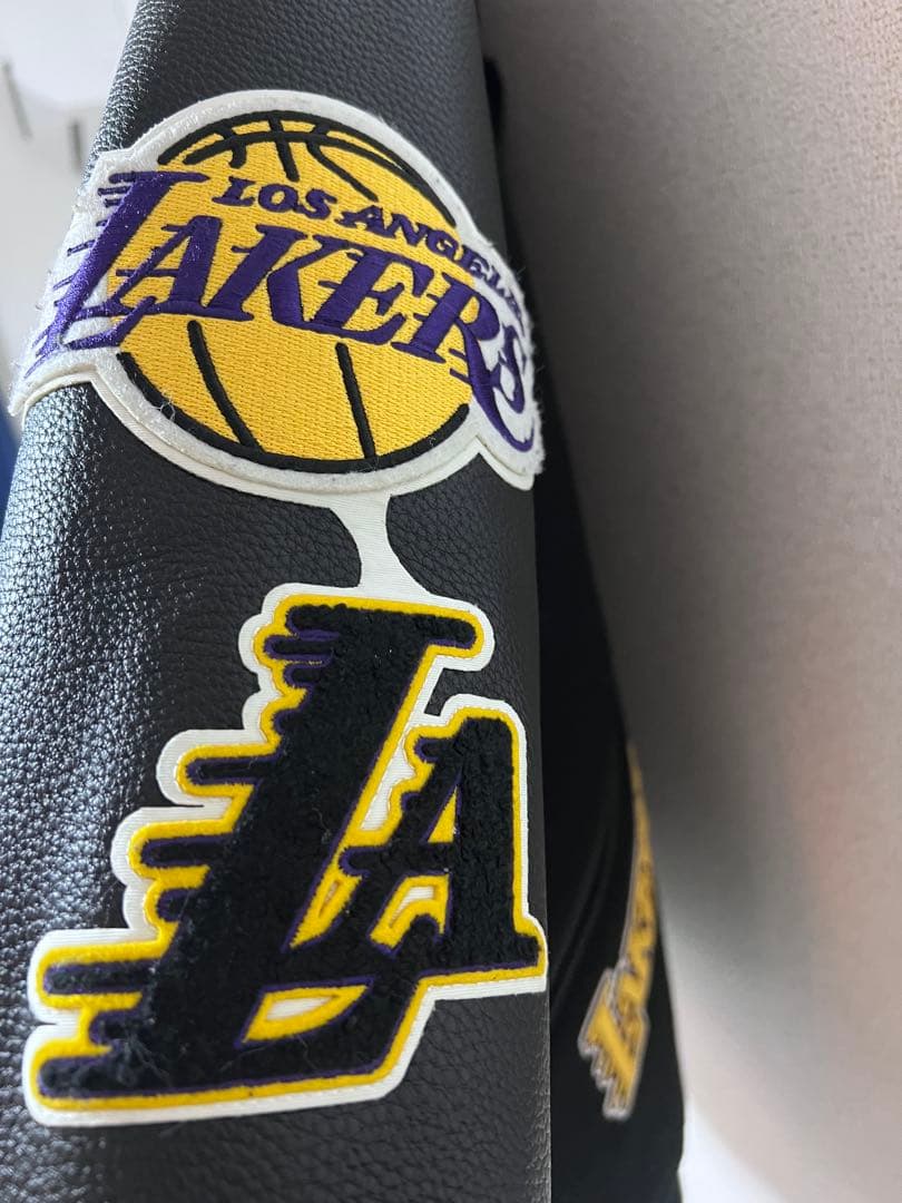 Lakers スタジャン ブラック