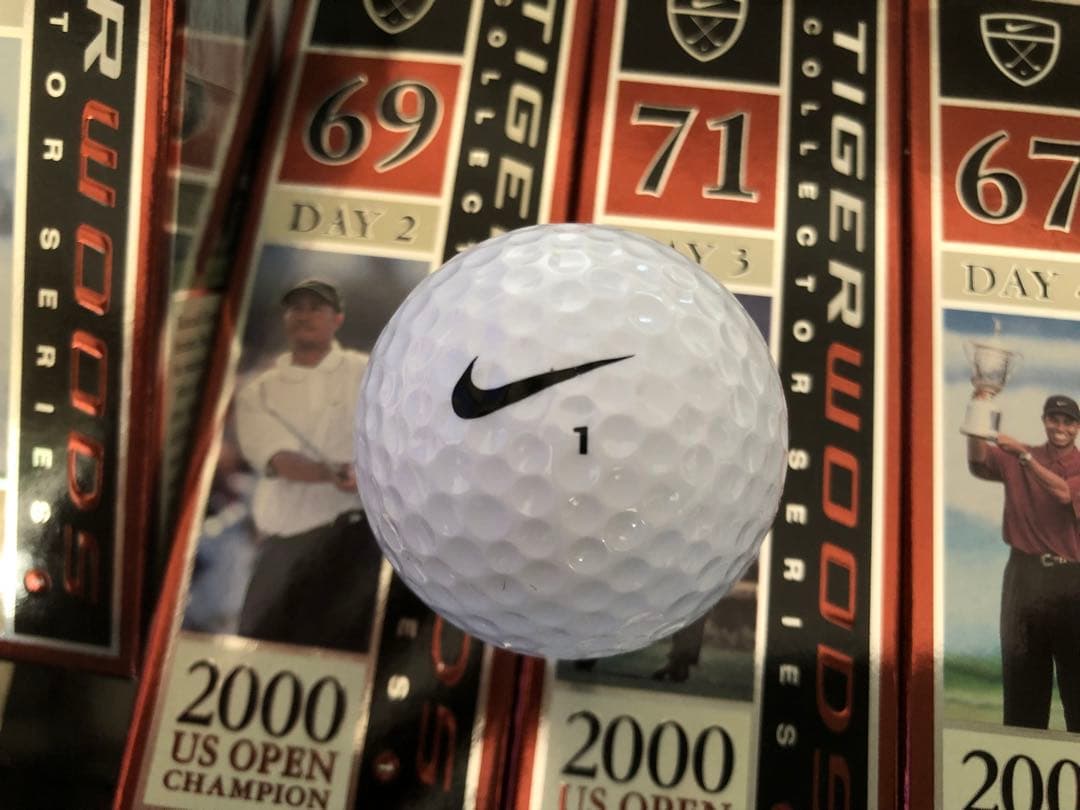 超希少タイガーウッズ優勝記念ボール ”タイガースラム”（4大メジャー4