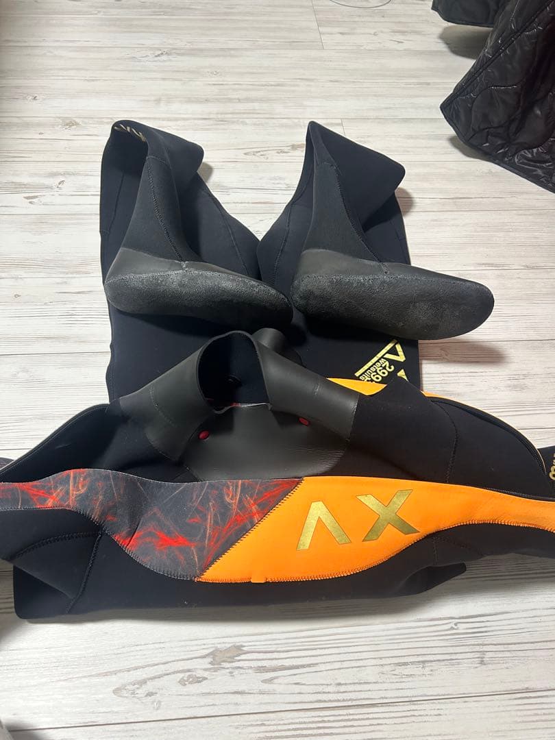 AXXE HUMMID 状態良好　ドライスーツ ブラック/オレンジ