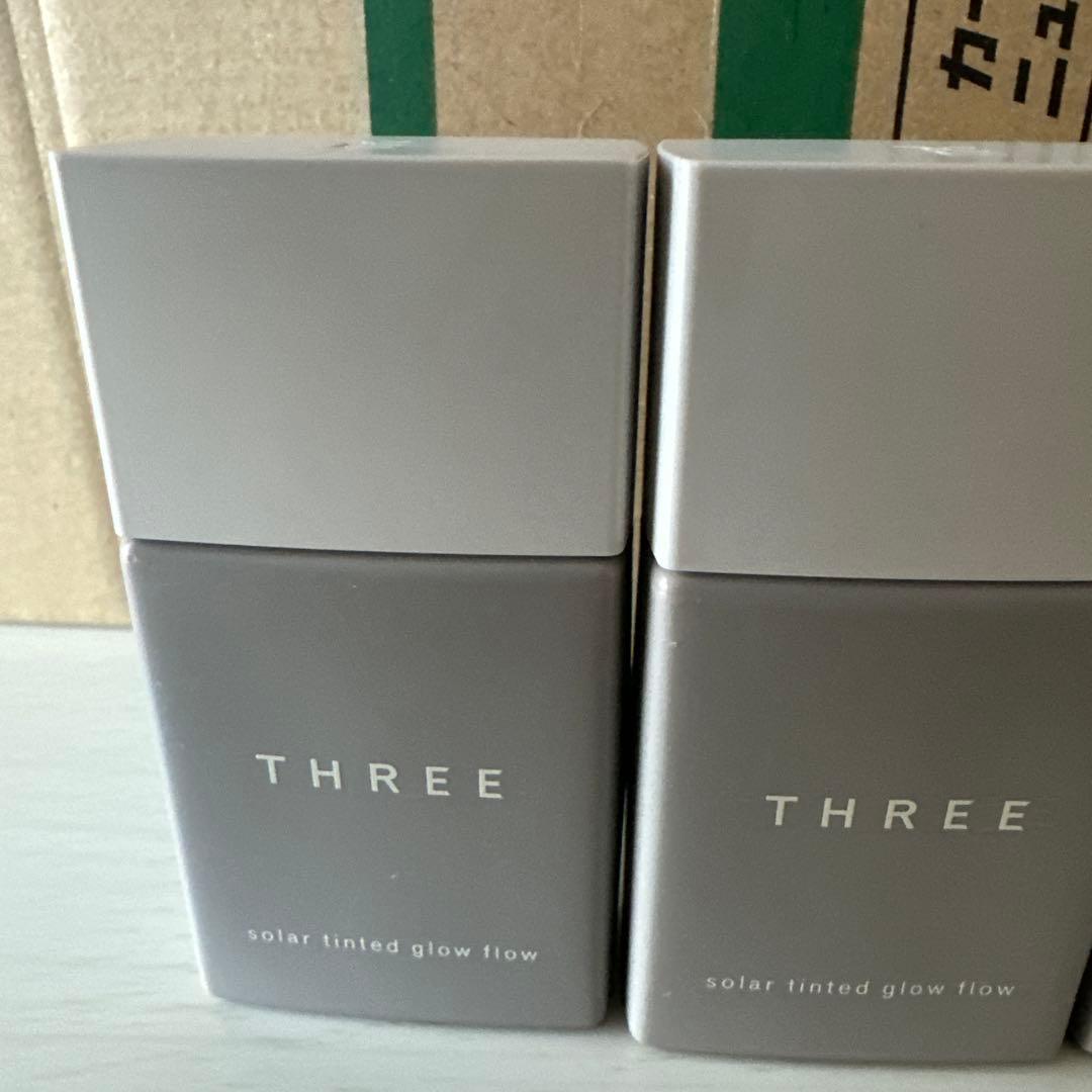 THREE ソーラーティンティドグローフロー5本セット