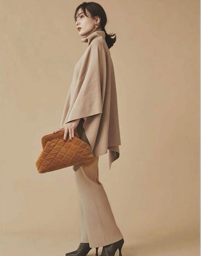 anuans ケープニットポンチョ　パンツ　セットアップ　ベージュ Fサイズ