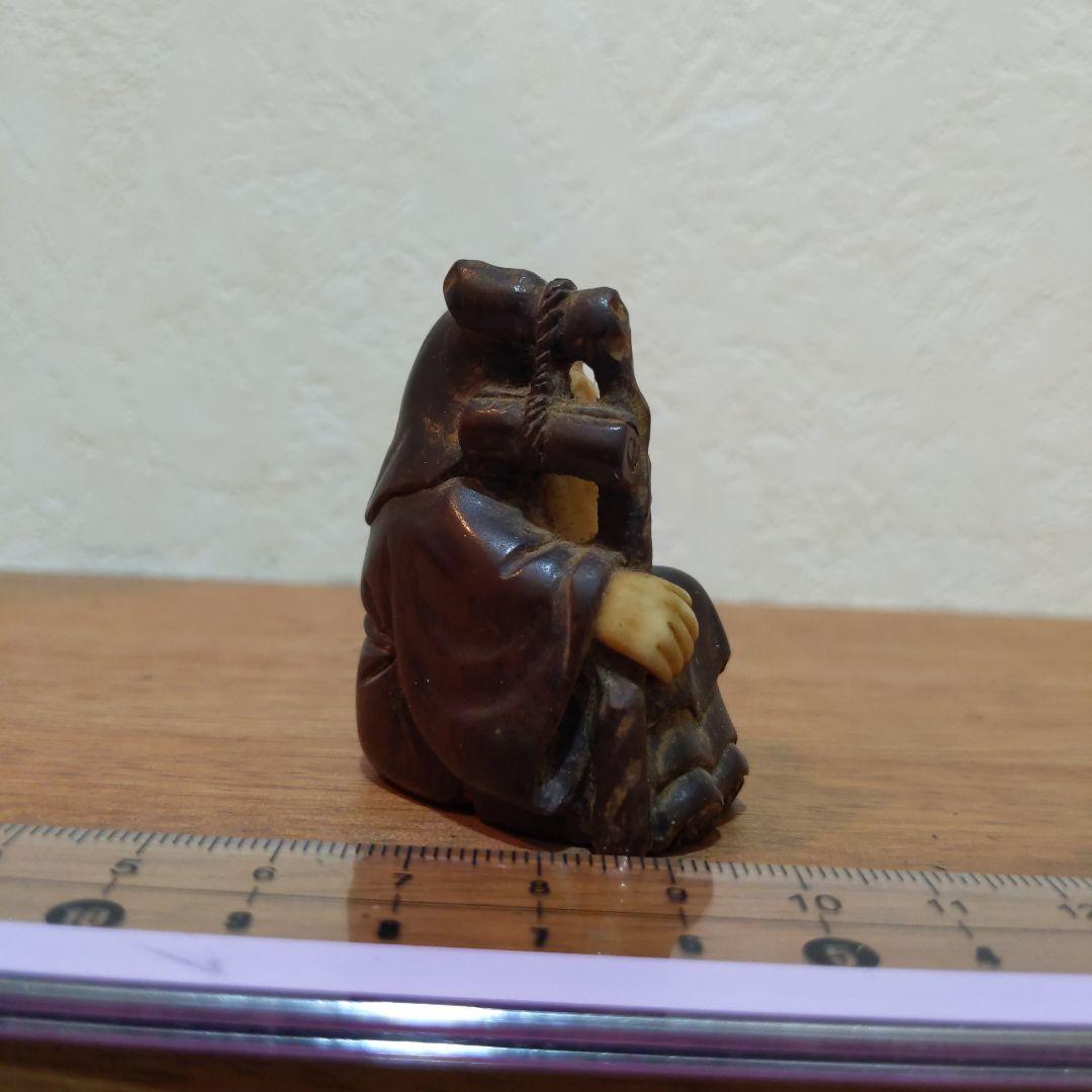 時代提物 縁起物根付 木彫り×天然素材 【寿老人】高さ約4.8cm 重さ約38ｇ