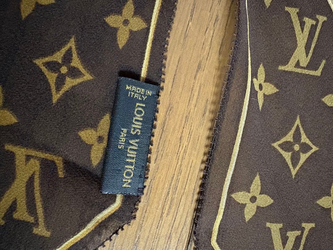 LOUIS VUITTONルイヴィトン スカーフ レオパード モノグラム