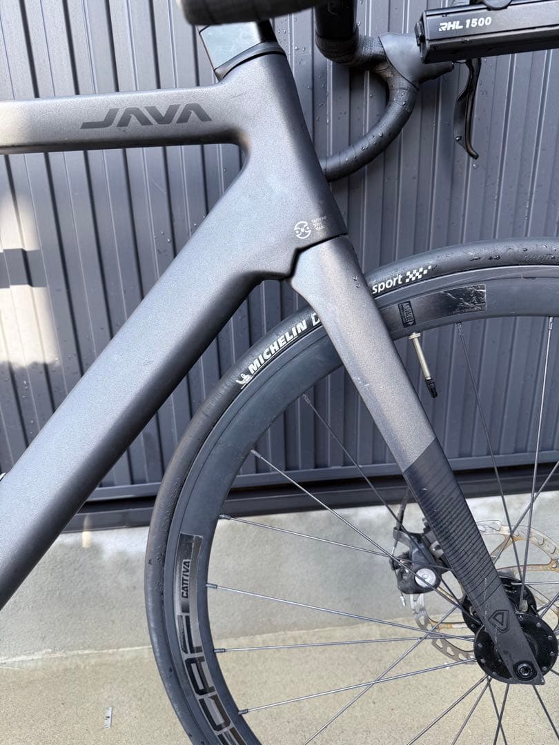 Java UCI認証 カーボンロードバイク シマノ105 MICHELINタイヤ