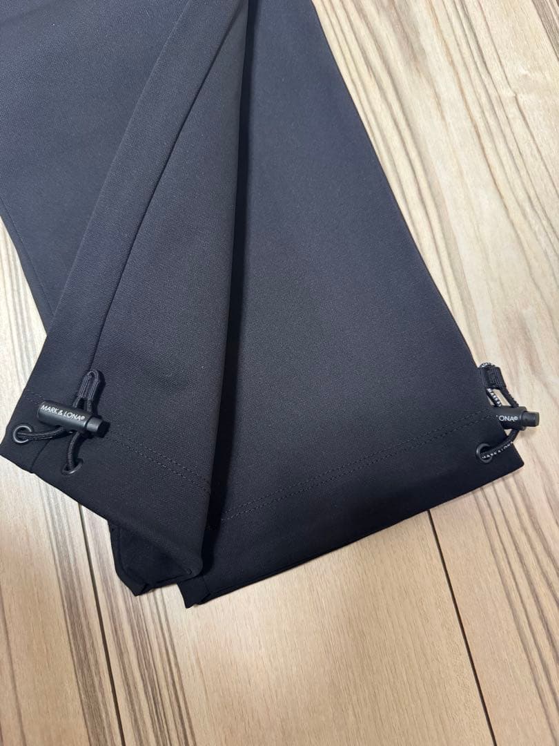 MARK & LONA ブラックパンツ　シンプル　黒パン　48 美品