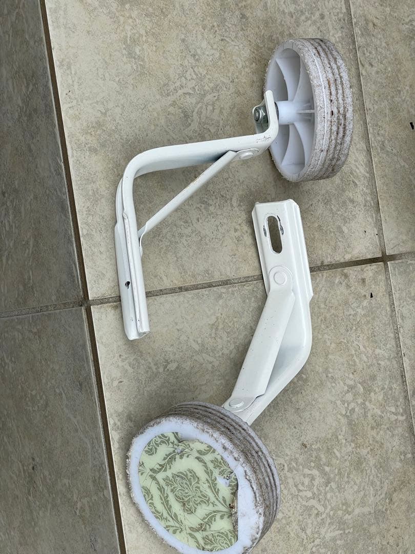 トイザらス 子供用自転車 旧型 ディズニー 美女と野獣 ベルS 補助輪