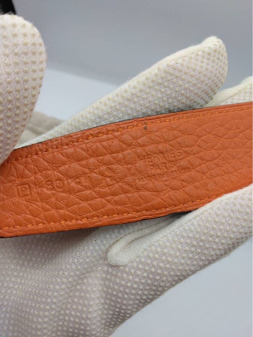 HERMES オレンジと黒のレザーベルト