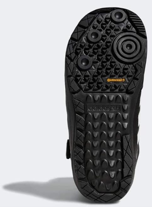 AC8356/アディダス/ブラック/黒/シルバーレーベル 新品です。