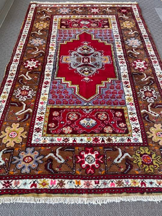 トルコ絨毯　ラグ