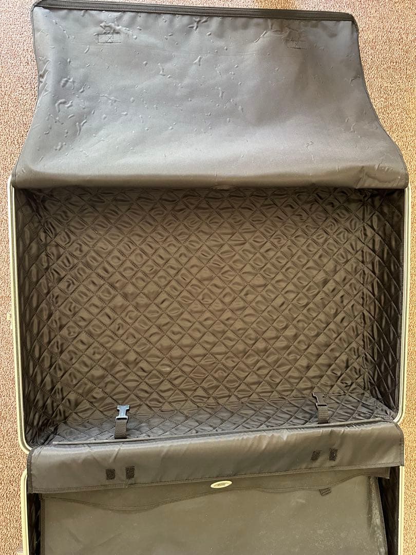 ゼロハリバートンシルバー キャリーケース 2輪 ハンドル付き